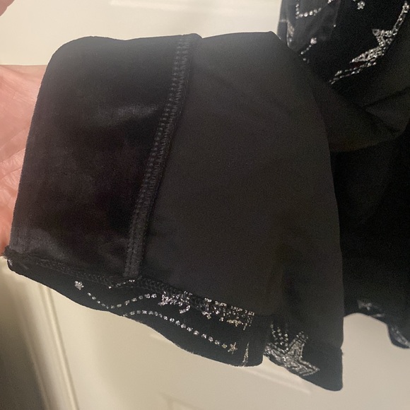 Victoria’s Secret Velvet Star Robe - Picture 8 of 8